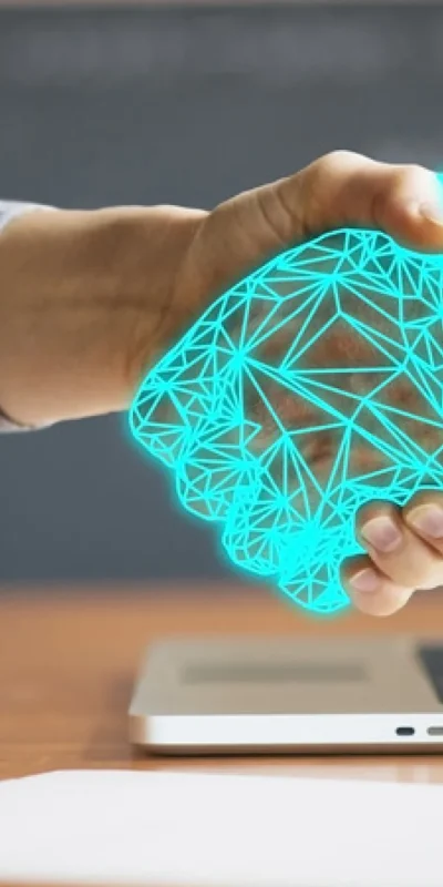 Carencia de habilidades digitales profundiza brecha digital en México